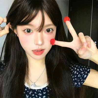 绿茵春色